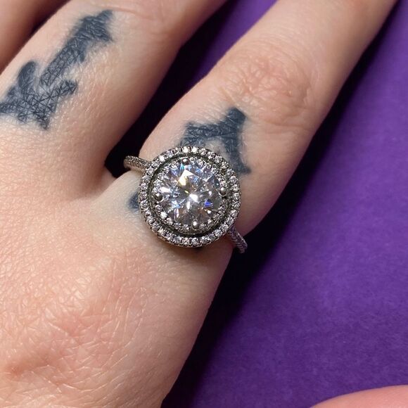 💛 Classic Sterling Silver CZ Halo Ring - Picture 2 of 5